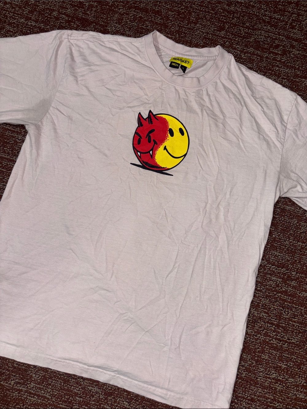 Market good and evil graphic cream t shirt men’s XL